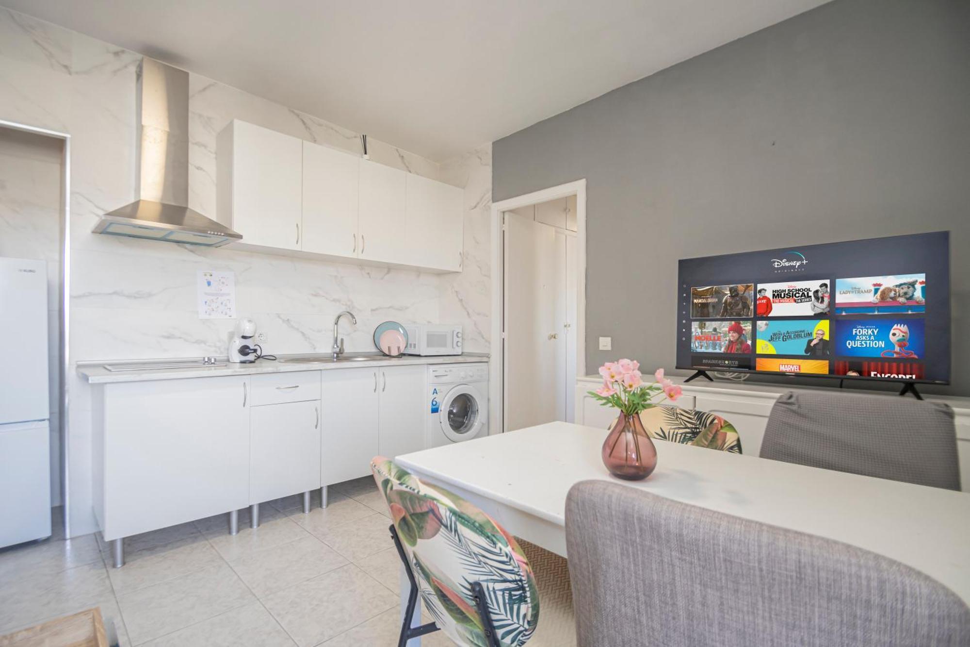 Apartamento Perfect Getaway In Triana - 15M Walk Giralda Sevilla Exterior foto