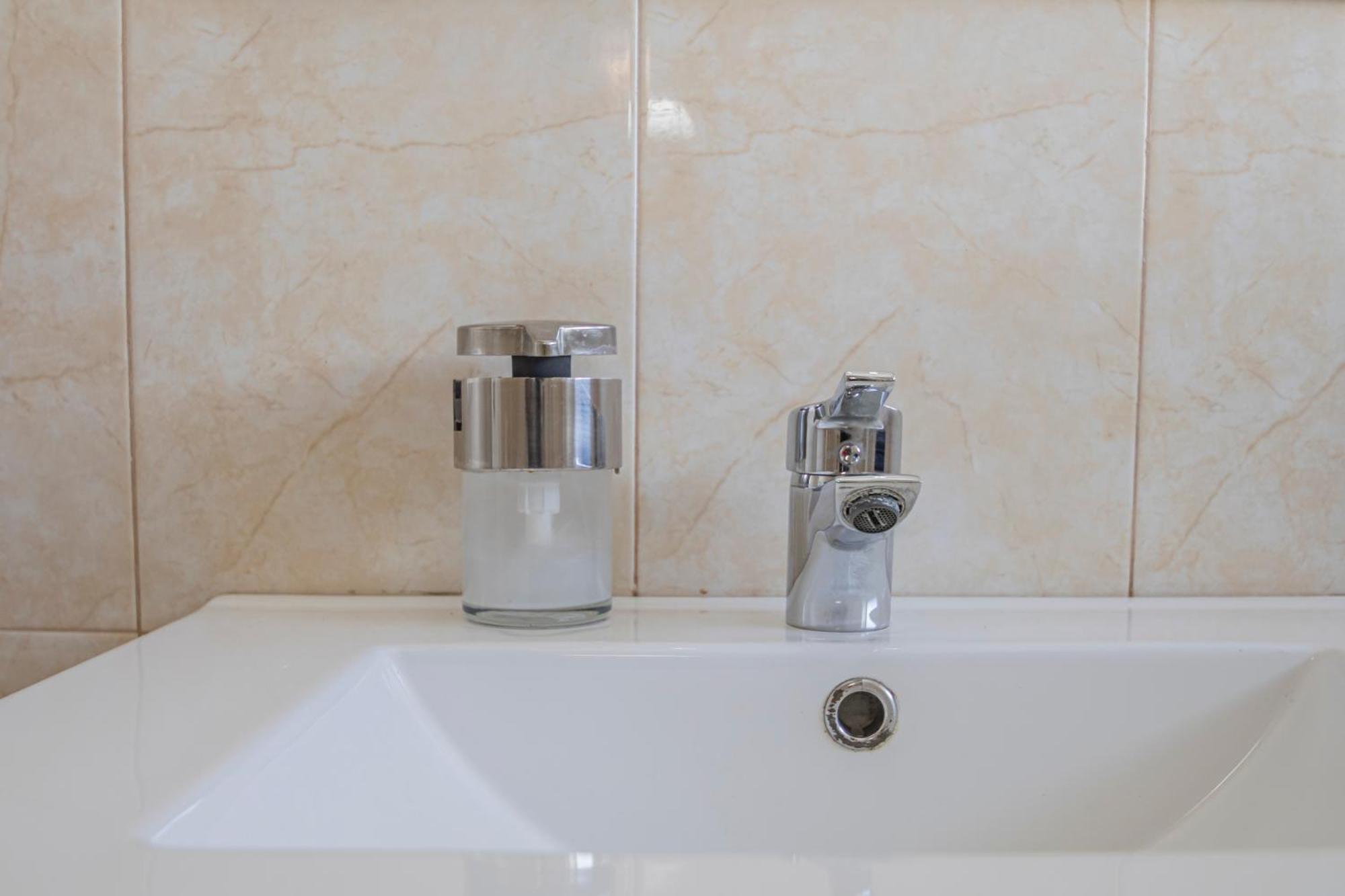 Apartamento Perfect Getaway In Triana - 15M Walk Giralda Sevilla Exterior foto