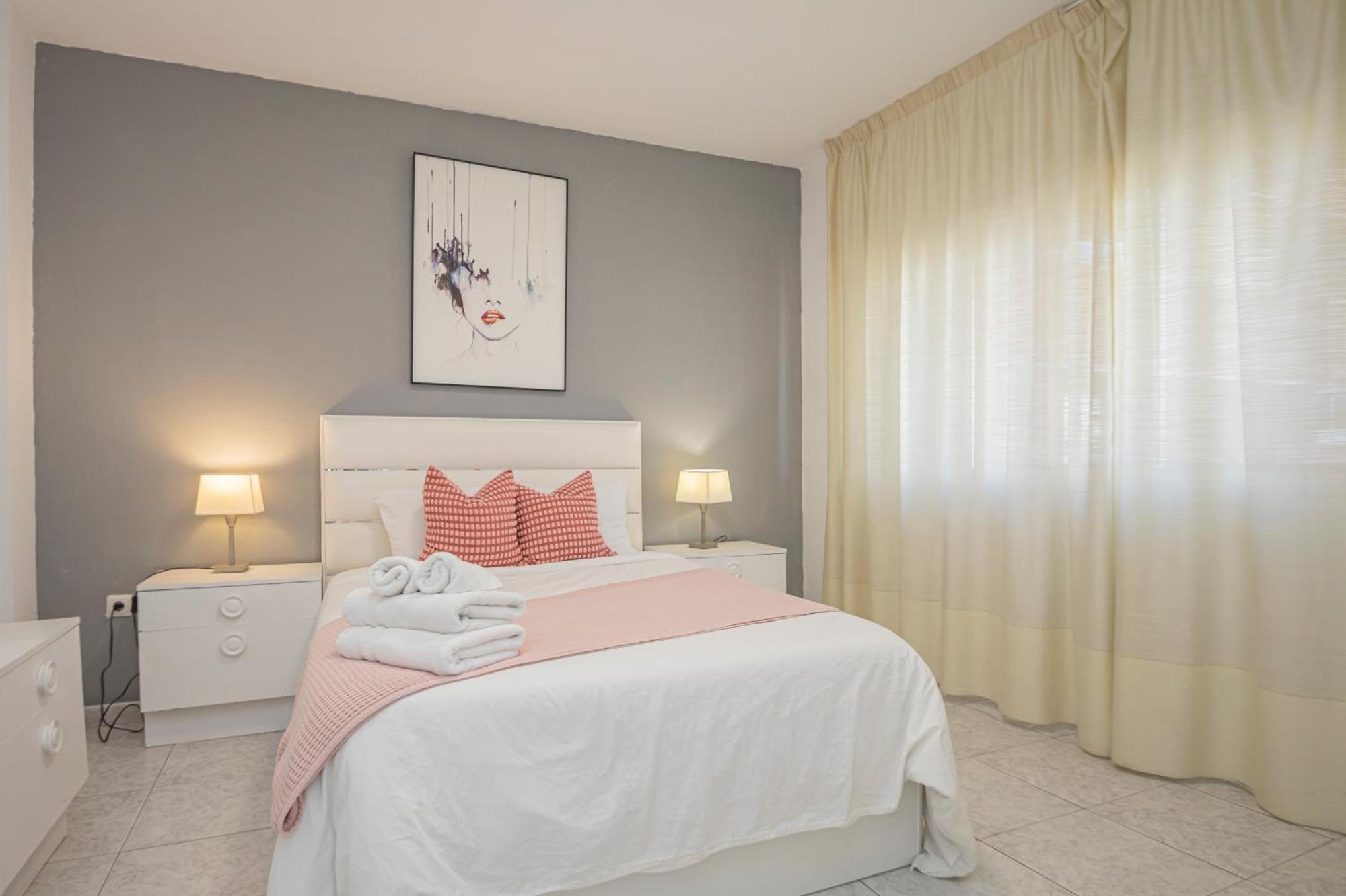 Apartamento Perfect Getaway In Triana - 15M Walk Giralda Sevilla Exterior foto